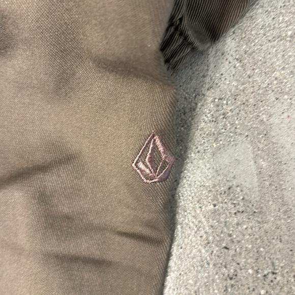 NWT Volcom Youth Frickin Slim Joggers in Mushroom - Picture 3 of 4